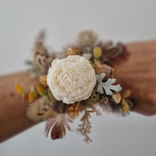 Load image into Gallery viewer, Soft Ember Keepsake Corsage