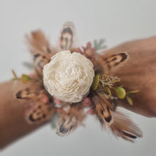 Load image into Gallery viewer, Blush and Feather Keepsake Corsage