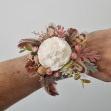 Load image into Gallery viewer, Autumn Blush Keepsake Corsage