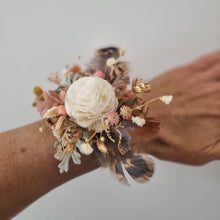 Load image into Gallery viewer, Whispering Wildflower Keepsake Corsage
