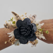 Load image into Gallery viewer, Midnight Meadow Keepsake Corsage